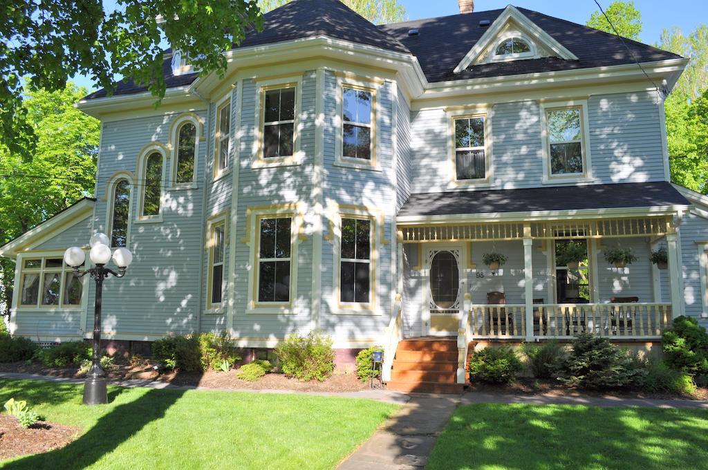 Summerside Inn Bed And Breakfast Buitenkant foto